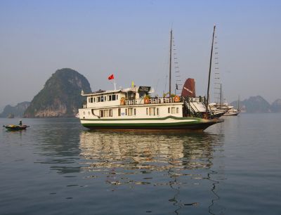 White Dolphin Cruise