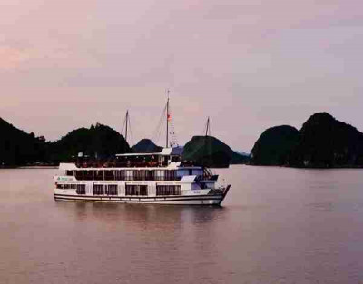 Pelican Luxury Cruise 3 days