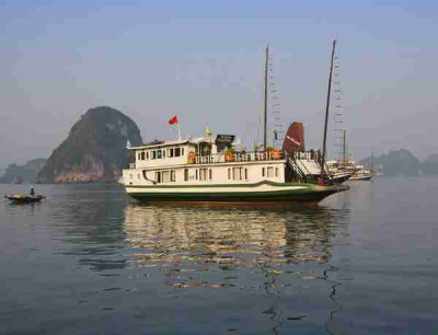 White Dolphin Cruise 2 days