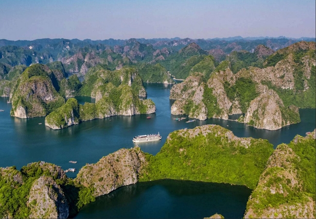 Indochine Grand Cruise 3 Days 2 Nights Lan Ha Bay
