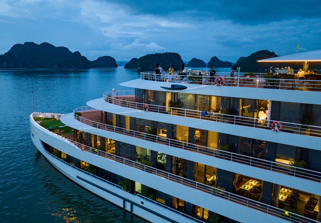 Sea Stars Cruise Halong Bay 2 Days 1 Night
