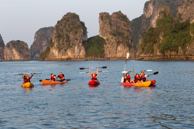 Halong Kayaking