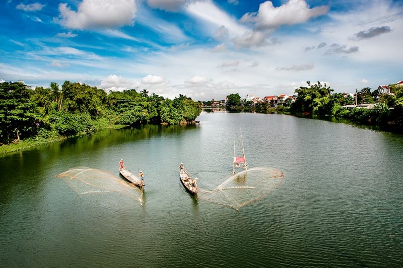 Huong River Hue City, Vietnam War tour