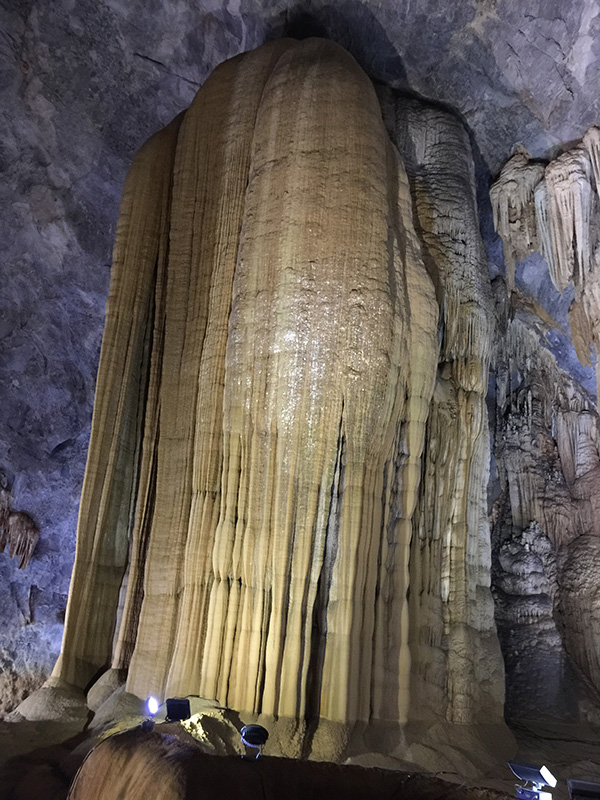 Paradise Cave - Thien Duong Cave