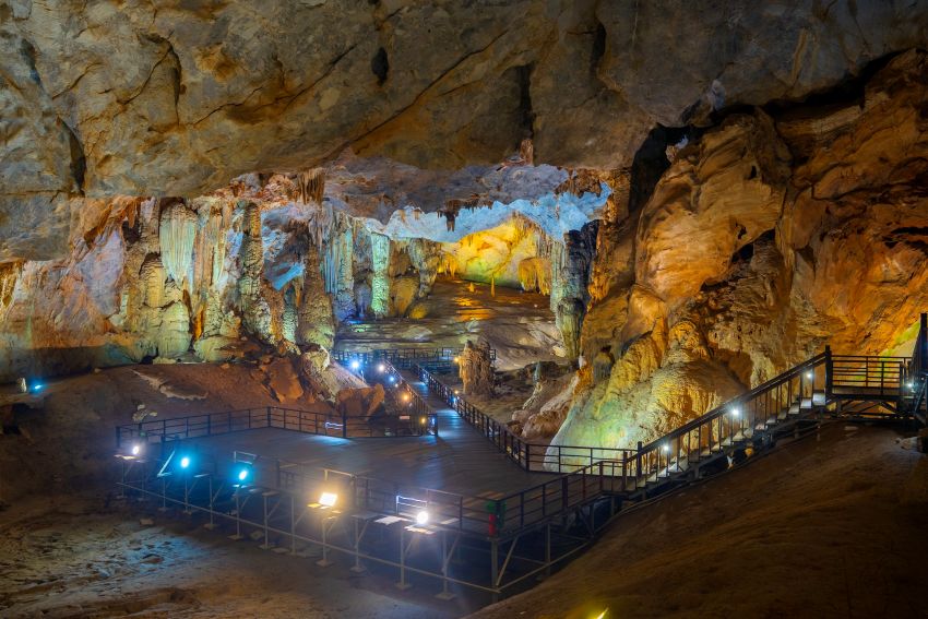 Phong Nha Cave