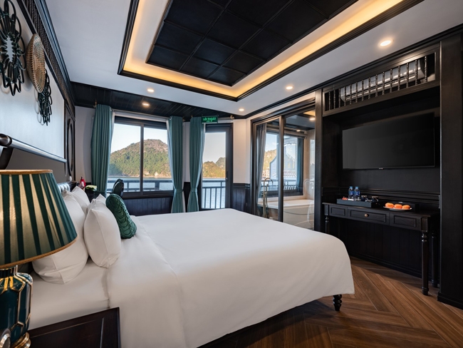 Junior Suite with Private Balcony>