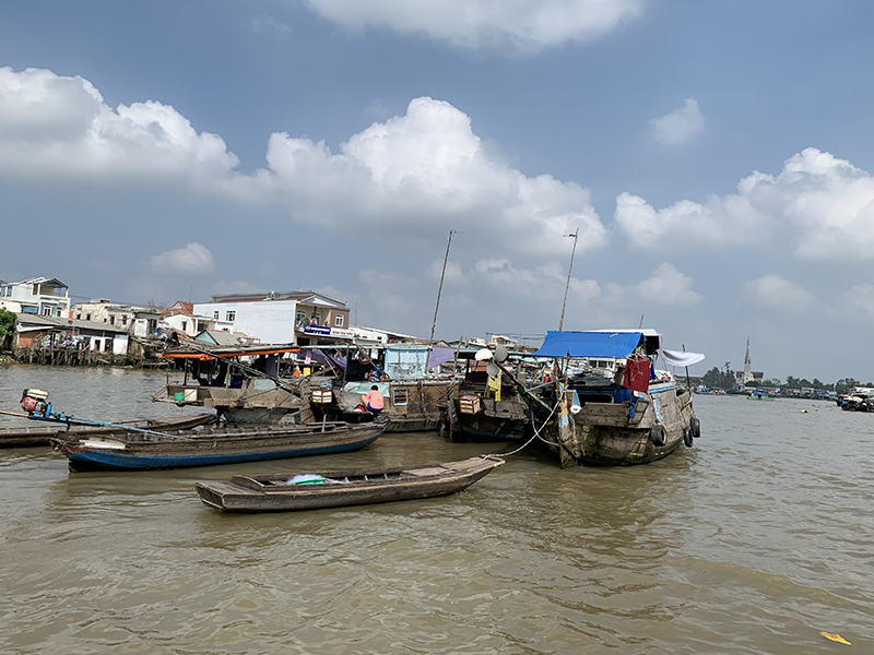 Cai Be Floating market