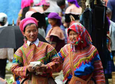 Sapa - Bac Ha Sunday Market