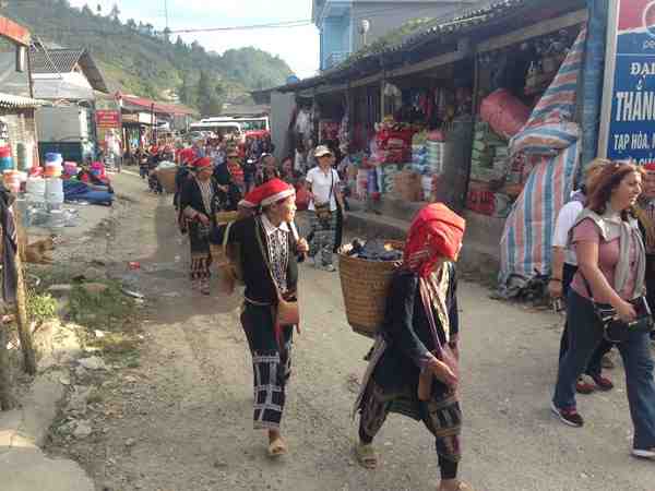Red Dao hill tribe in Ta Phin Village