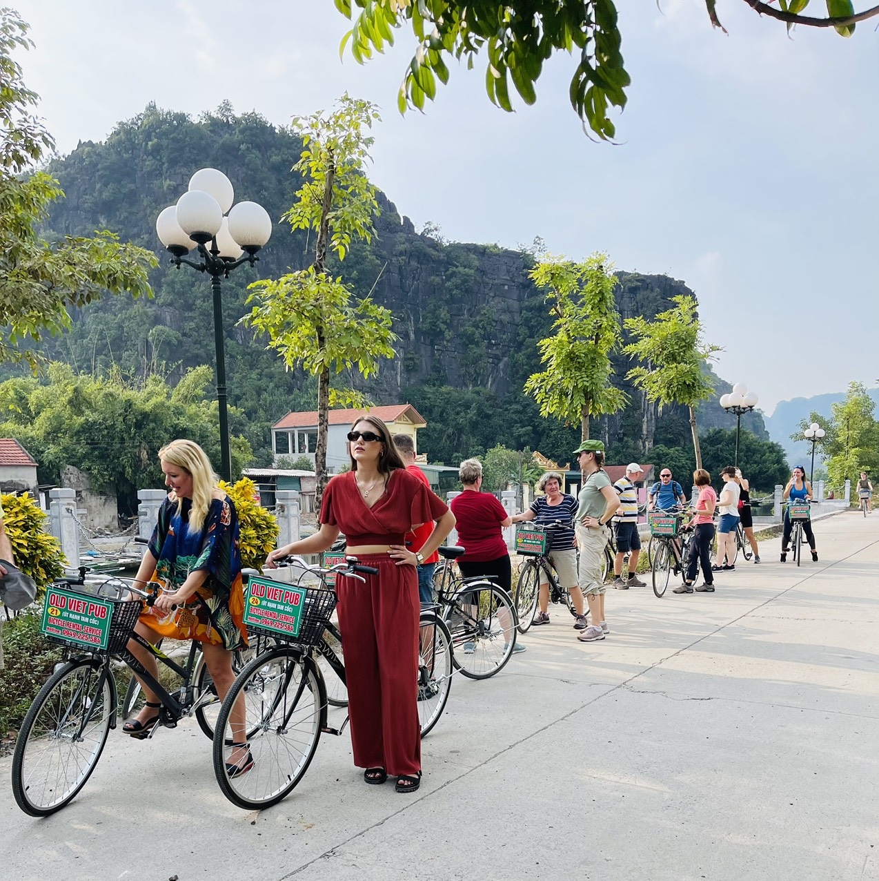 Tam Coc boat and cycling