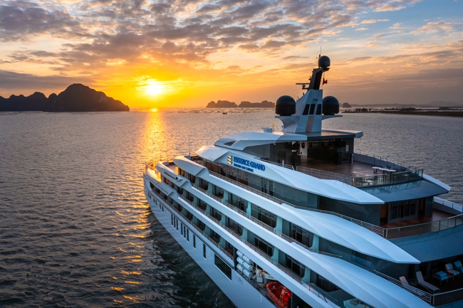 Grand Pioneers Halong Bay Cruises 2 Days 1 Night