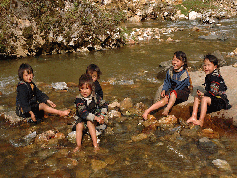 Black Hmong children