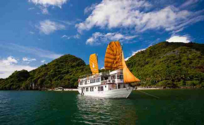 Ha Long Phoenix Cruiser