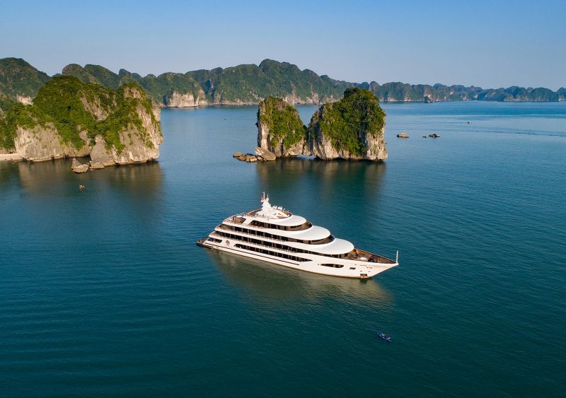 Scarlet Pearl Cruise Halong and Lan Ha Bay