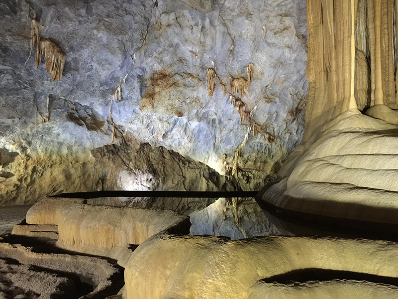 Paradise Cave - Thien Duong Cave