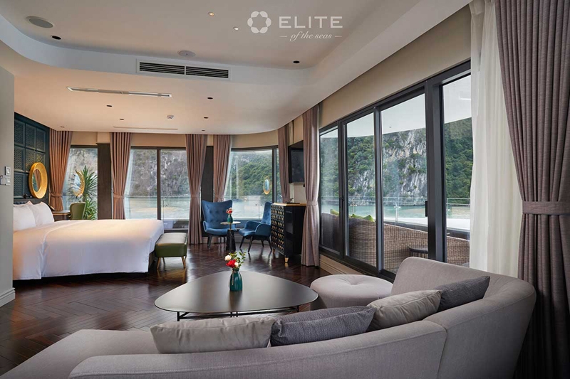 Elite President Suite - private large terrace & ocean view bathtub>