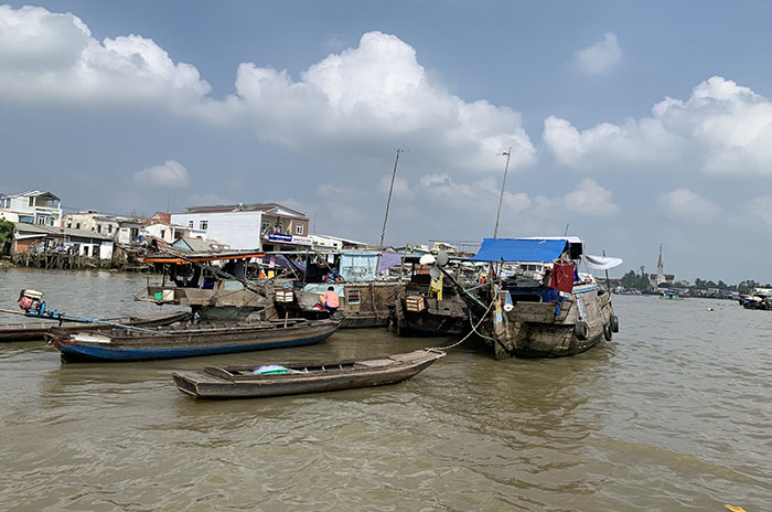 Cai Be floating market Tien Giang