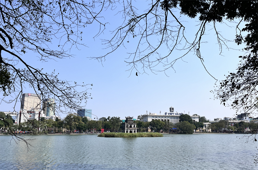 Hoan Kiem Lake