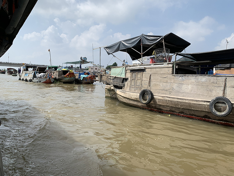 Cai Be Floating market