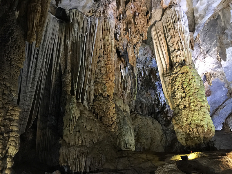 Paradise Cave - Thien Duong Cave
