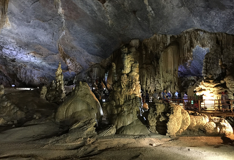 Paradise Cave - Thien Duong Cave
