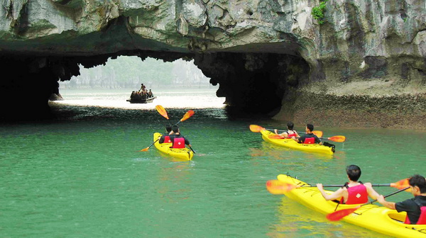 Hanoi - Sapa - North west - Halong kayaking