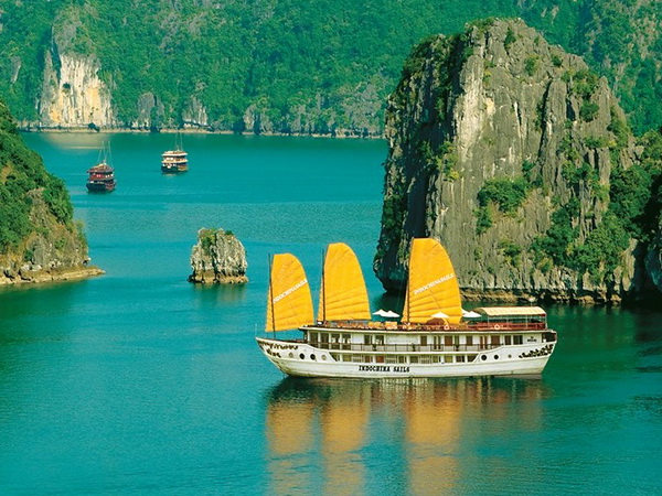 Vietnam Tour from Indonesia