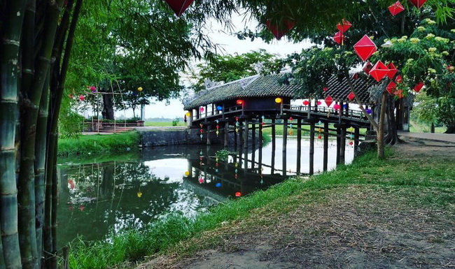 Cycling Tour to Thanh Toan Village and Chuon Lagoon