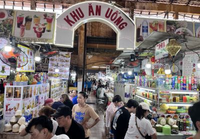 foodcourt in Ben Thanh Market